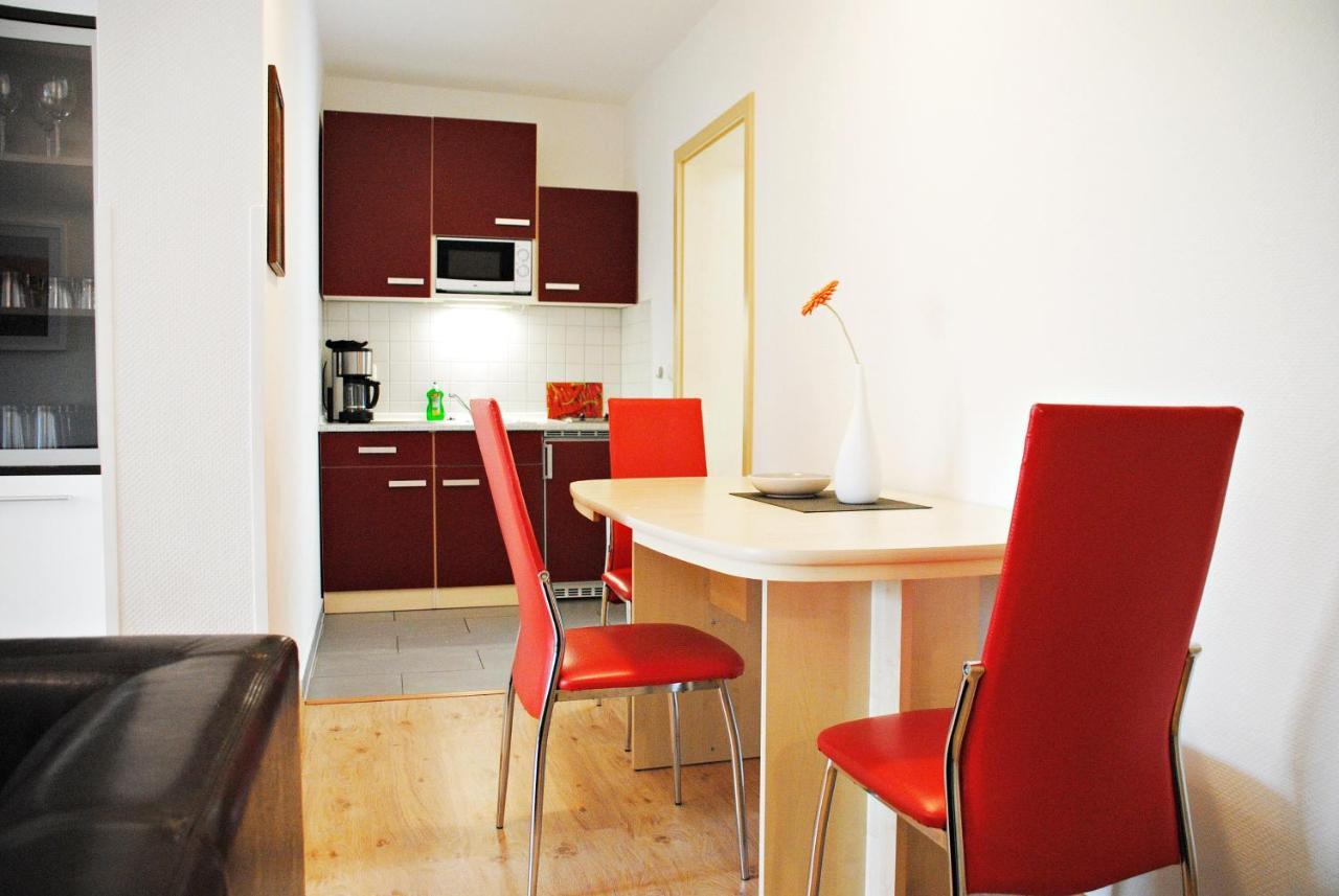 Appartementanlage-Ferienwohnungen Weisse Moewe Sassnitz Exterior foto