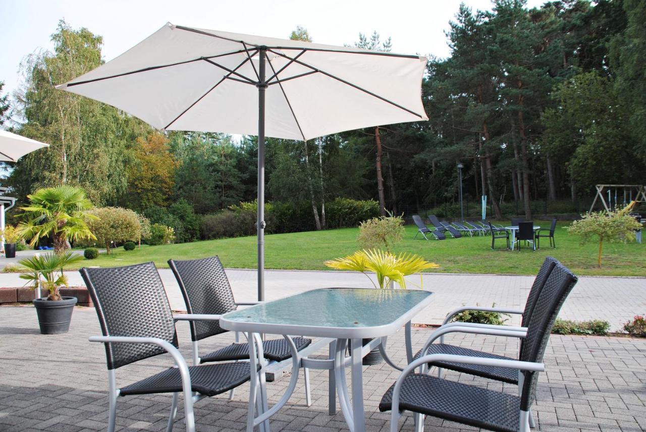 Appartementanlage-Ferienwohnungen Weisse Moewe Sassnitz Exterior foto