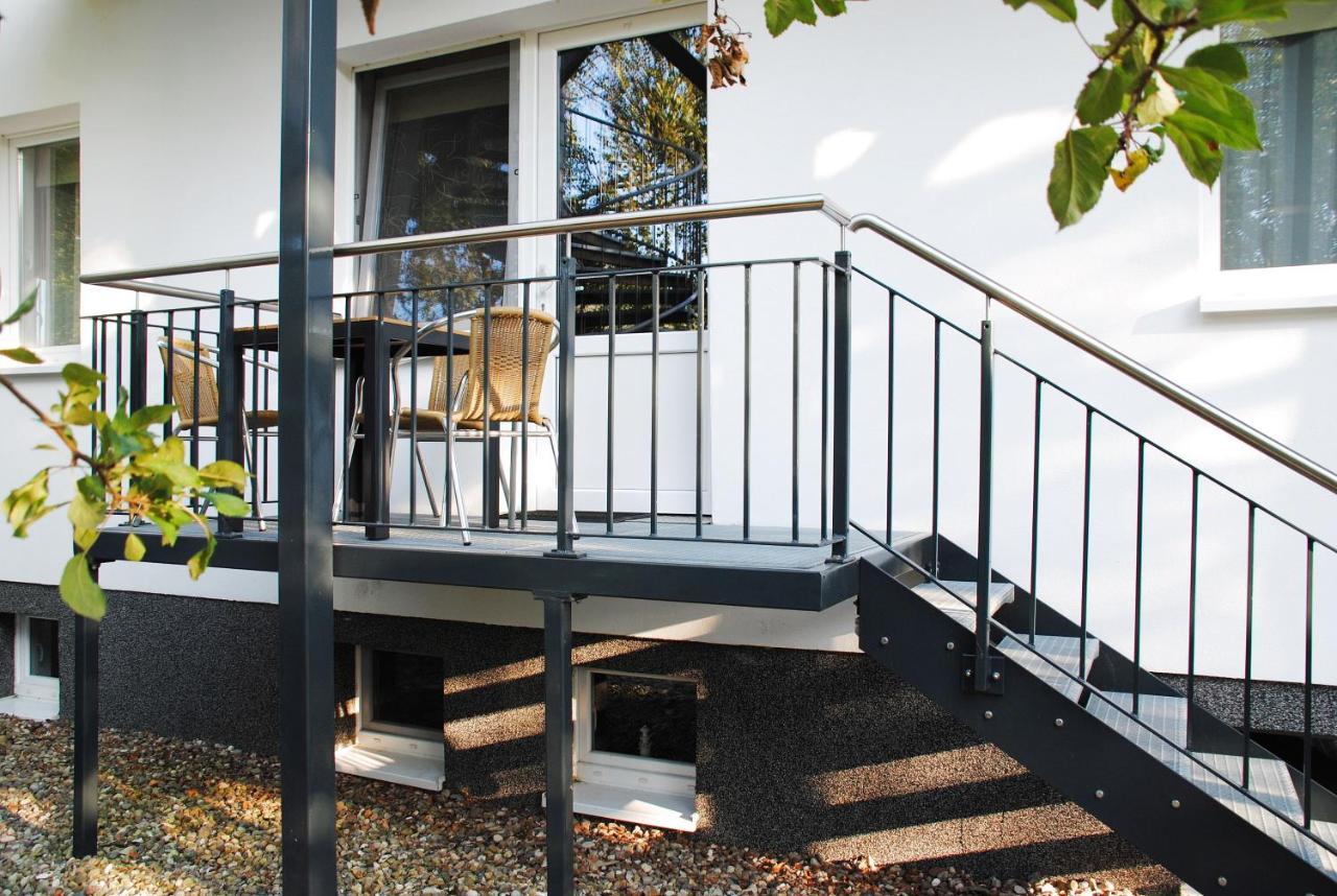 Appartementanlage-Ferienwohnungen Weisse Moewe Sassnitz Exterior foto
